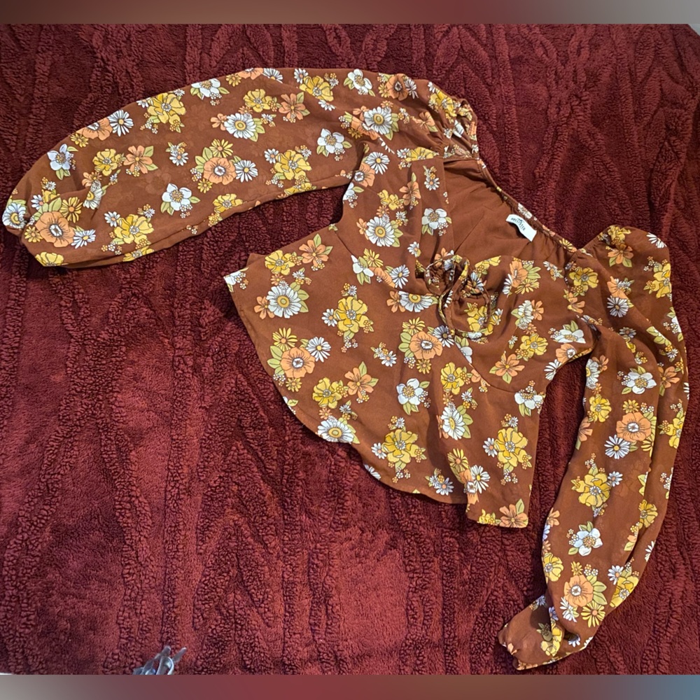 Floral Print 70’s inspired top